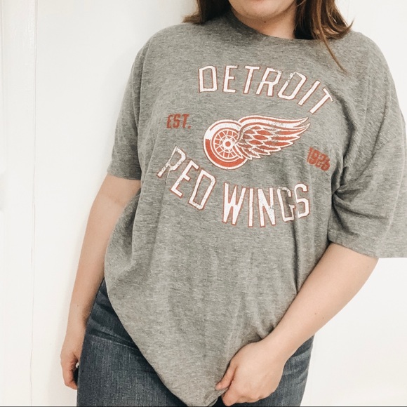 Tops - 🌵 Detroit Red Wings Tee